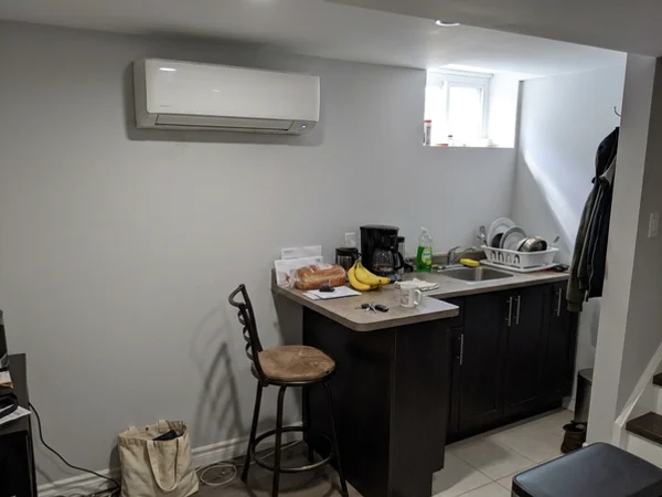 Mitsubishi single-zone head in a basement suite